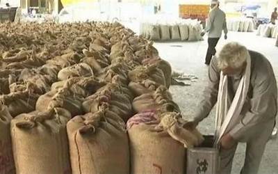 全球粮价又迎动荡因素！印度政府连续出台多项大米出口限制政策