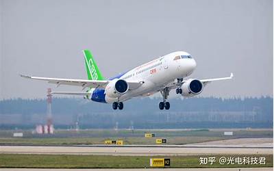 坐国产大飞机更方便了！东航C919今日首次双机商业运营：上海飞成都