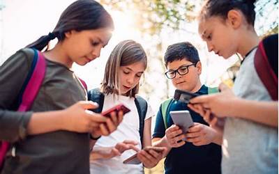 联合国建议学校禁止学生使用智能手机：导致成绩下降、影响情绪